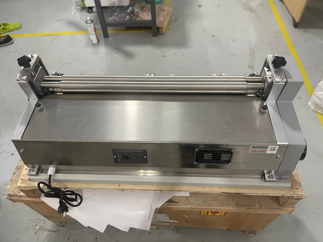 M&aacute;y bồi keo sữa IN-720